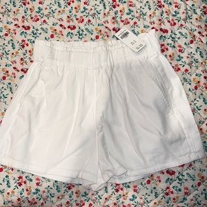 Hollister Ultra High Rise White shorts size XS